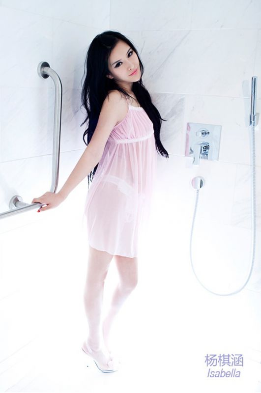 性感美女杨棋涵浴室诱人写真