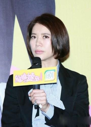 短发女星袁咏仪高清活动照