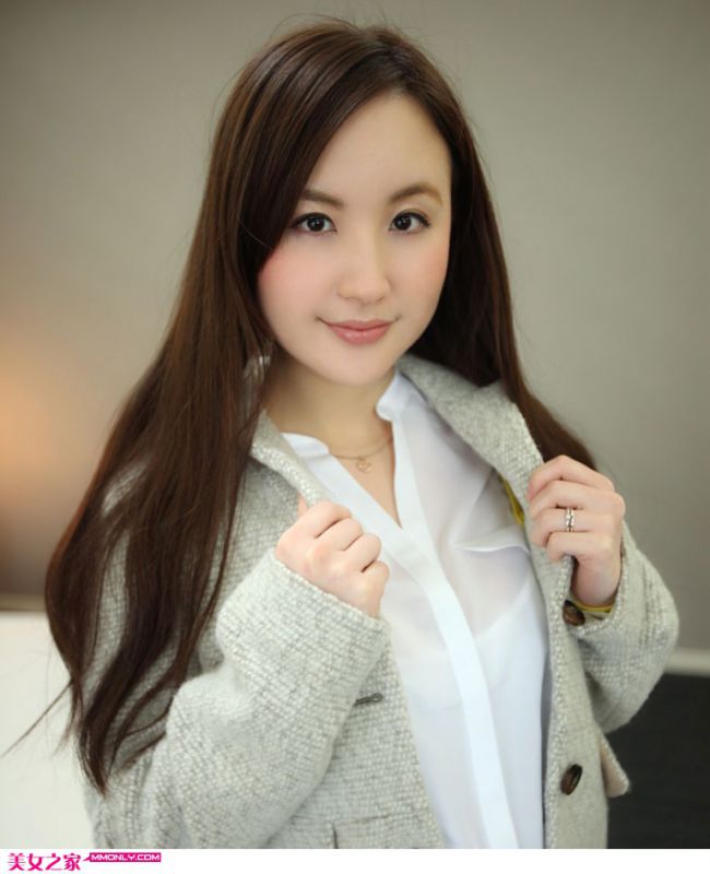 内衣美眉酒店高清诱人写真