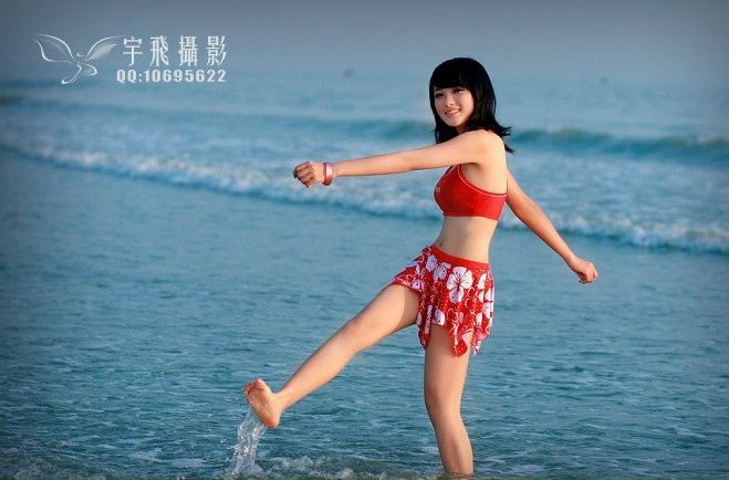 海边可爱泳装美女高清写真