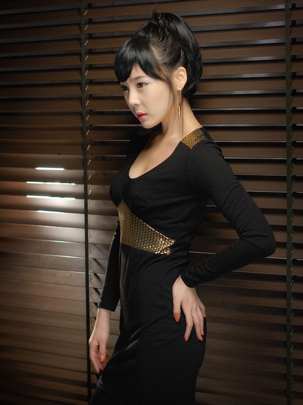 韩国短裙丝袜美女高清写真