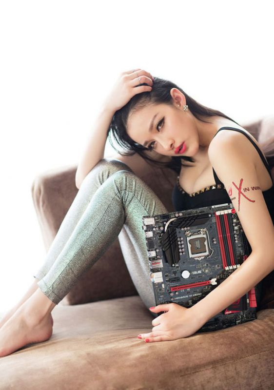 性感长腿嫩模私房诱人写真