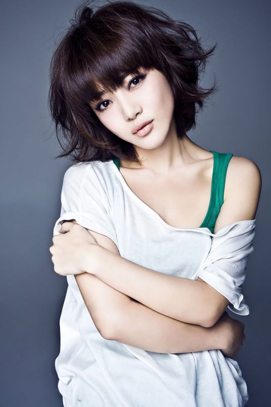 内地女演员邓家佳高清写真