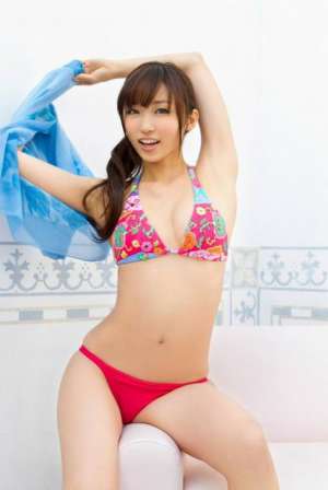 性感美眉吉木梨纱泳装写真图片