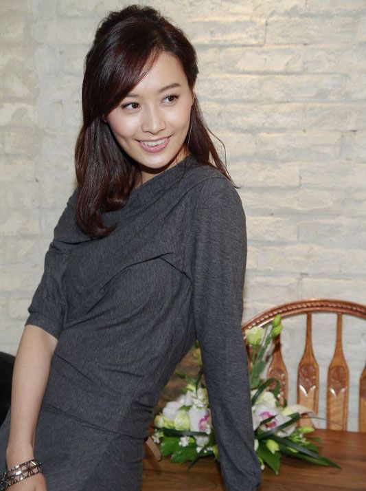 陈法拉素颜甜美生活照