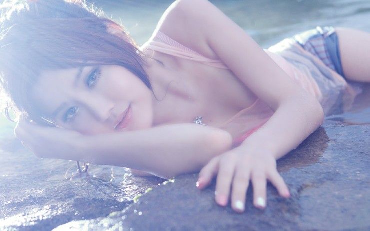 by2海边湿身诱人写真