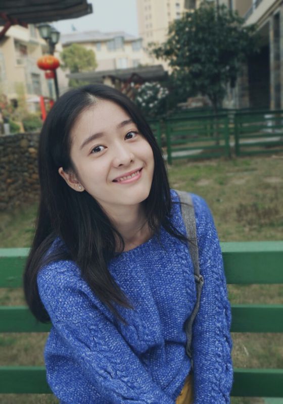 素颜美女张雪迎清纯迷人外拍