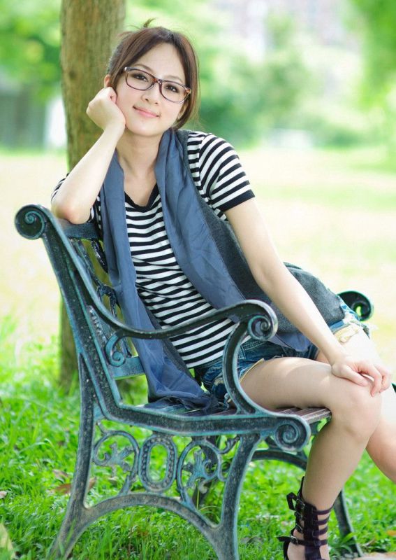 清纯甜美美眉小清新迷人写真