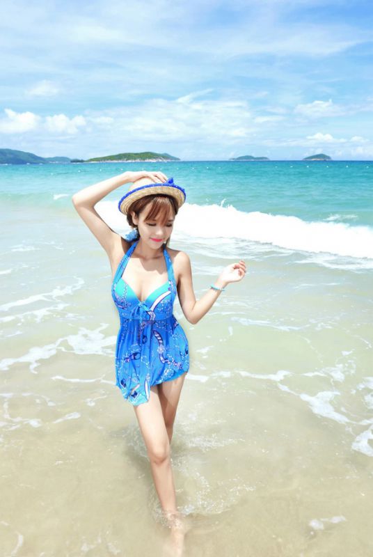 养眼清纯美女比基尼性感写真