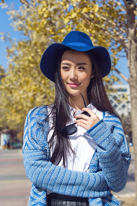 崔宝月春日街头清新高清写真