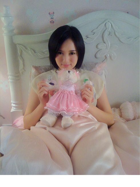 江铠同甜美生活自拍照