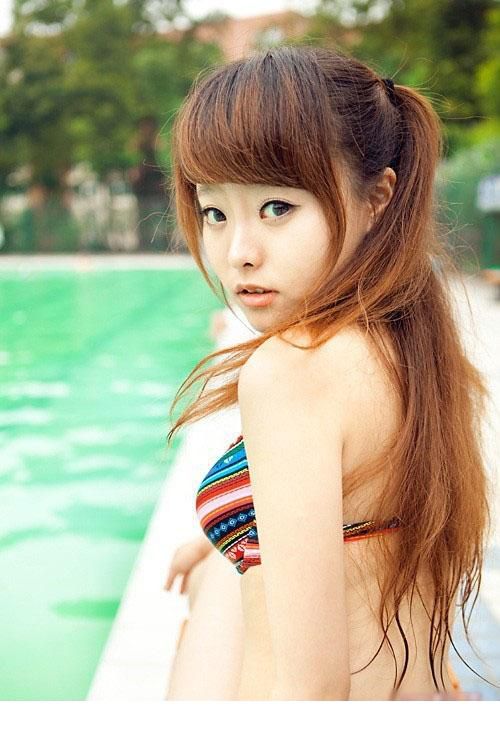 巨乳美女柳侑绮性感比基尼诱惑写照