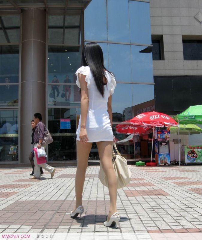 街拍性感连衣裙美女高清写真