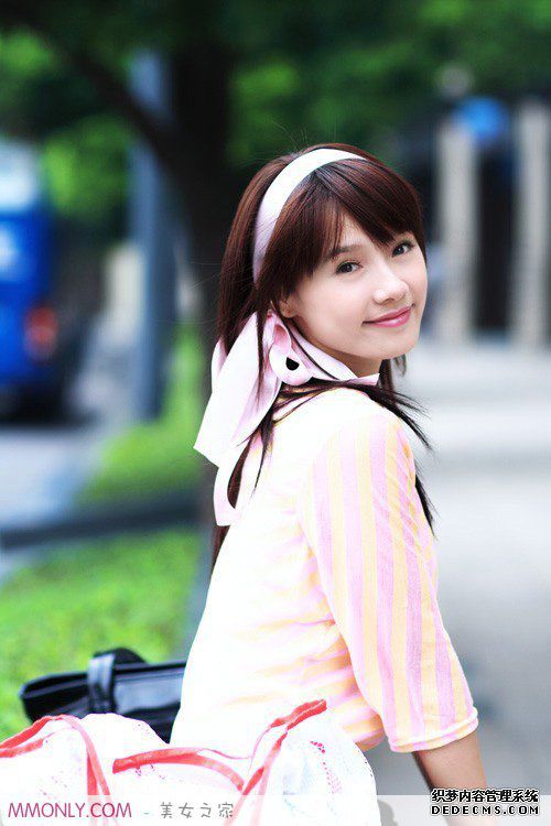 清纯大学校花小清新唯美写真