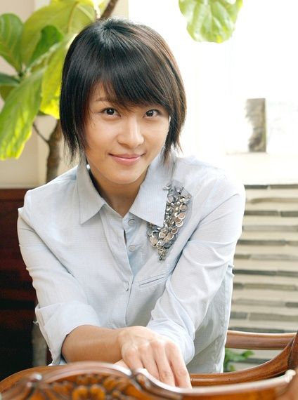 韩国美女河智苑性感写真