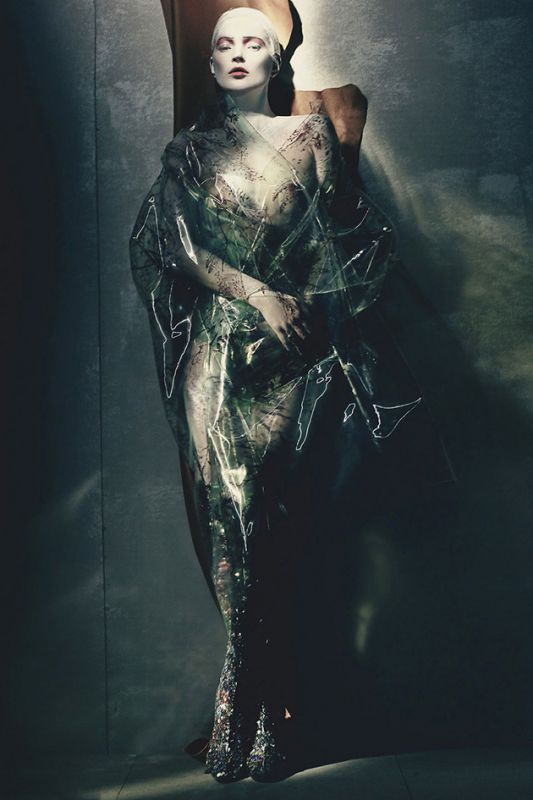 冷色调另类时尚美女模特凯特摩丝高清写真