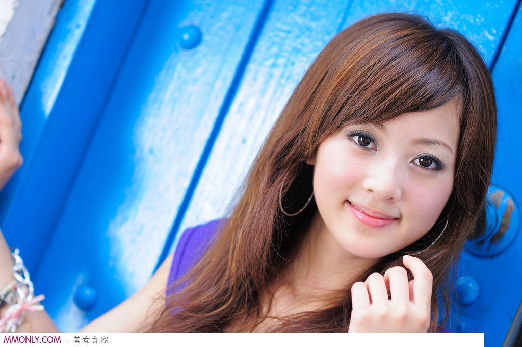 街拍可爱美女迷人写真
