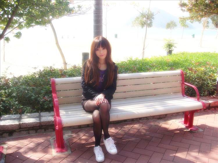 黑丝美腿嫩模户外写真图集