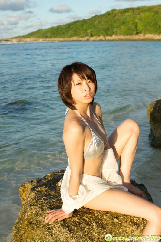 比基尼美女秋山祥子海边性感写真