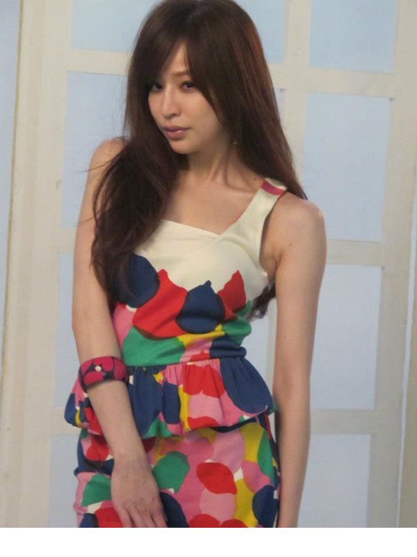 甜美台湾女星王心凌迷人写真