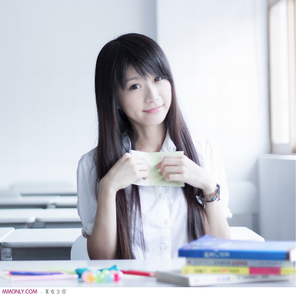 可爱90后美女高清写真
