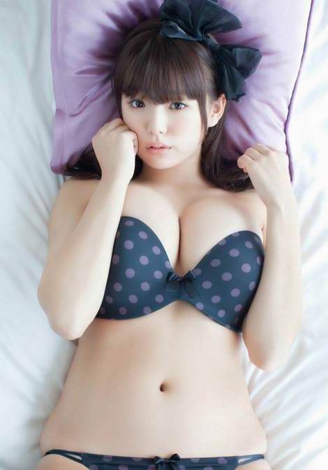 筱崎爱性感迷人生活照