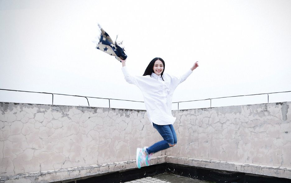 李莎F子清新唯美写真照