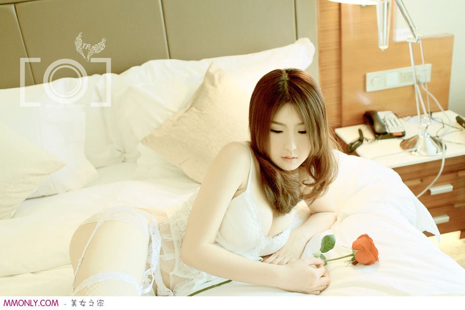 性感内衣网袜美女私房写真