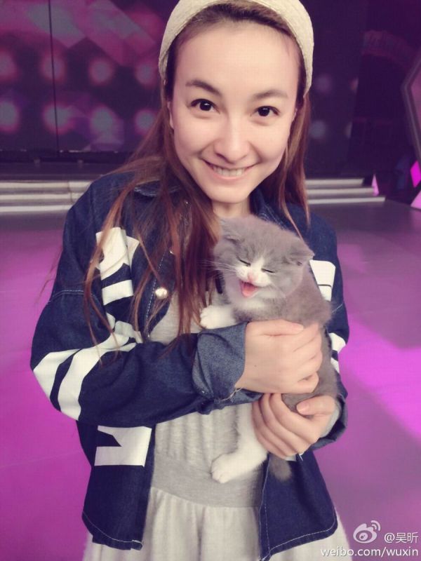 可爱美女吴昕迷人写真