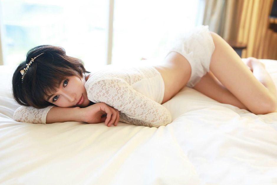 演员张梓瑗情趣内衣私房照