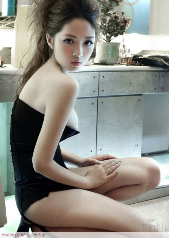 极品美胸女郎私房性感写真