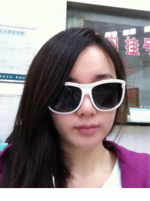 江铠同甜美生活自拍照