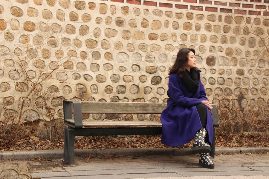 周海媚冬日时尚街头高清写真