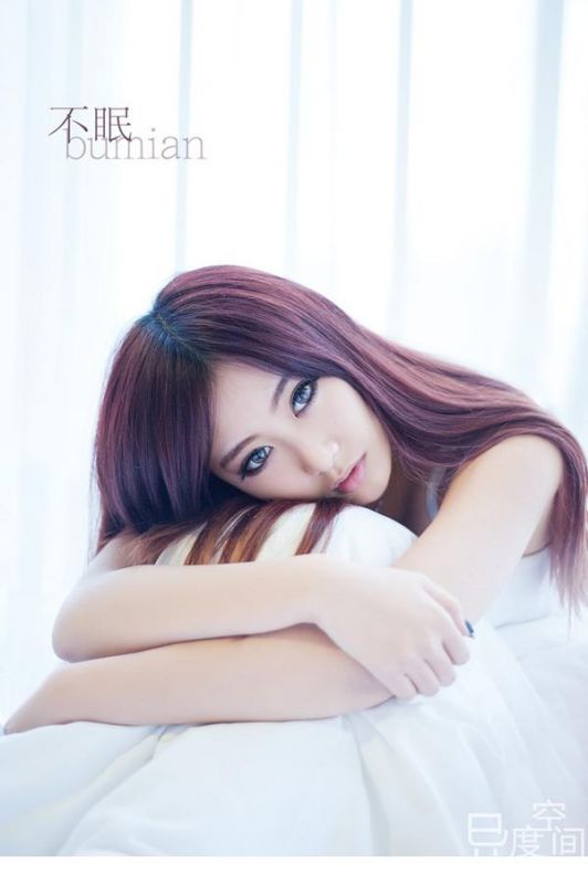 气质美女私房白色高清写真