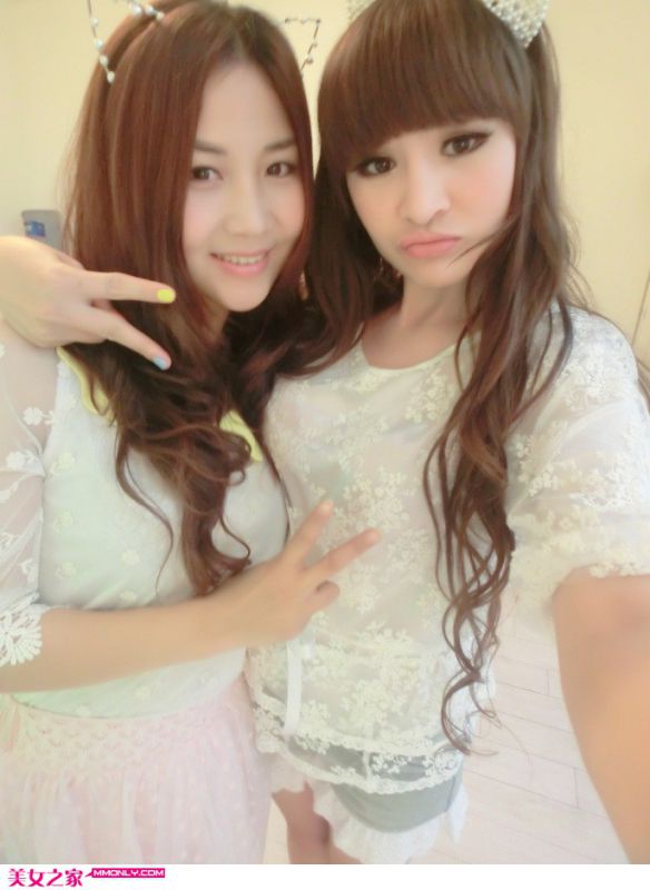 爆乳美女性感迷人写真