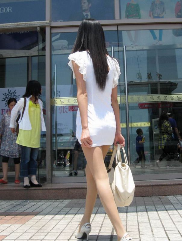 街拍性感连衣裙美女高清写真