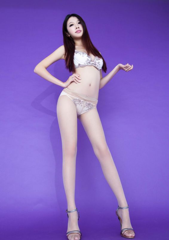 清纯模特内衣丝袜私房照