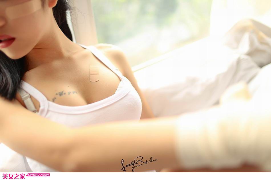 清纯可爱美眉私房写真