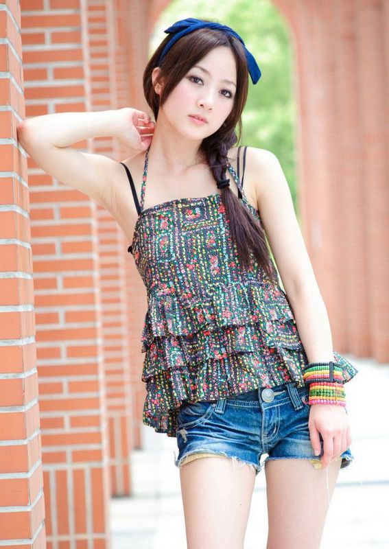 清纯甜美美眉小清新迷人写真