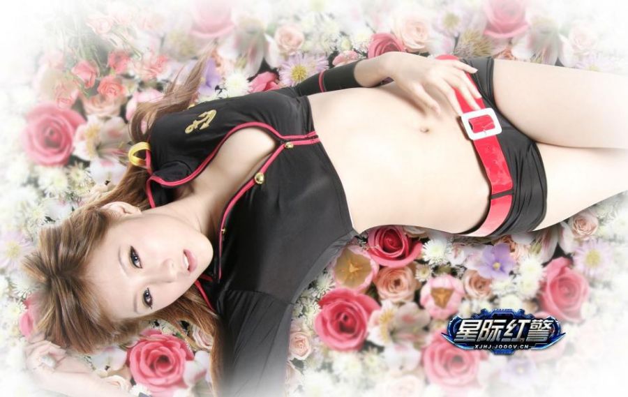 性感制服美胸美女诱人写真