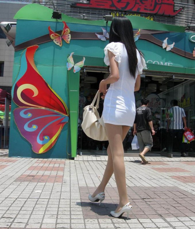 街拍性感连衣裙美女高清写真