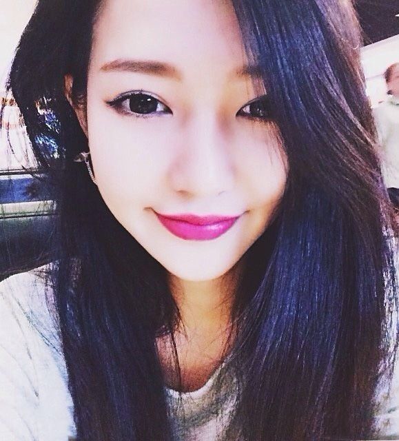 清纯校花甜美迷人自拍照