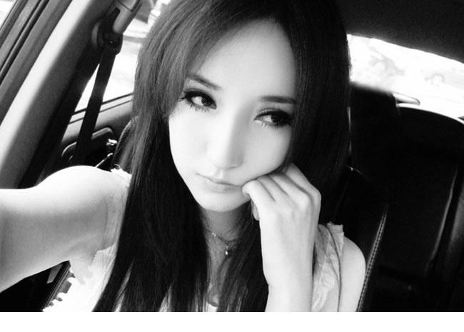 足球宝贝秀性感美臀高清写真