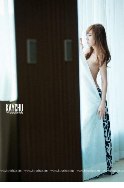 爆乳蓝色内衣美女私房写真