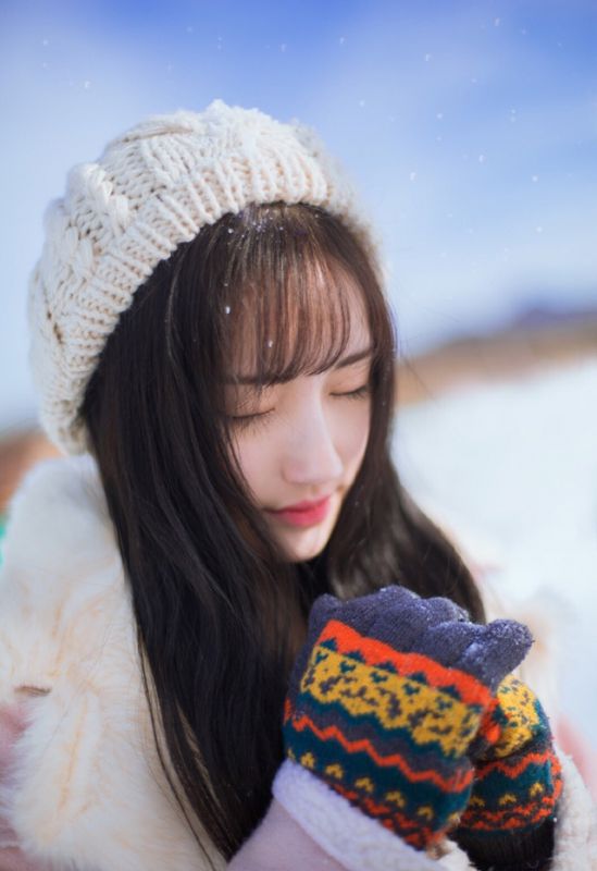 最美校服女生高晴冬日清纯美照