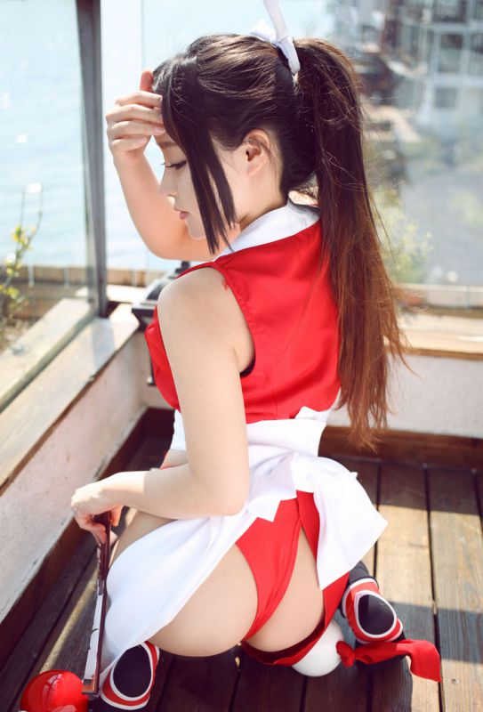 性感波霸女郎柳侑绮私房翘臀诱人写真