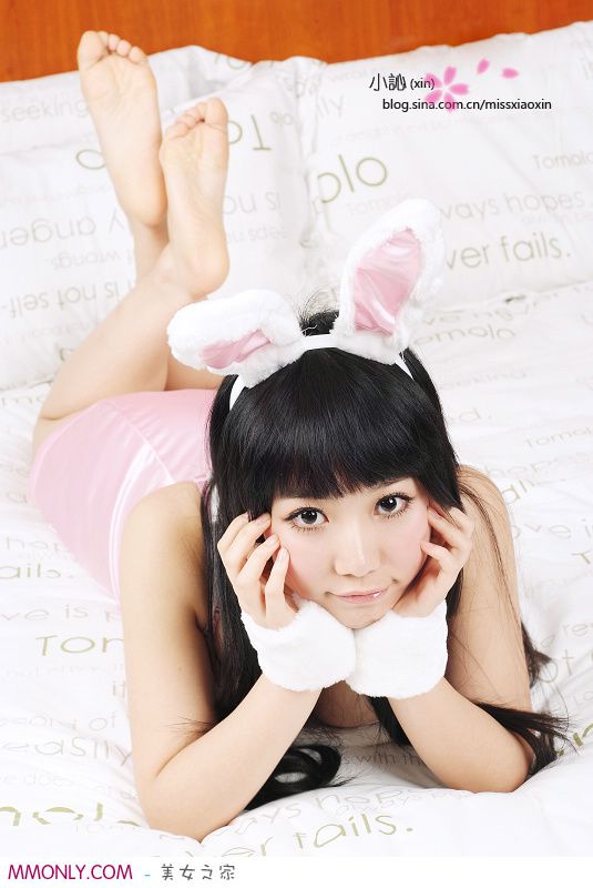甜美可爱兔女郎私房高清写真