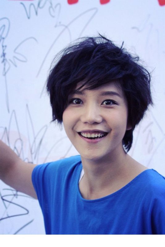 女星李霄云高清活动照
