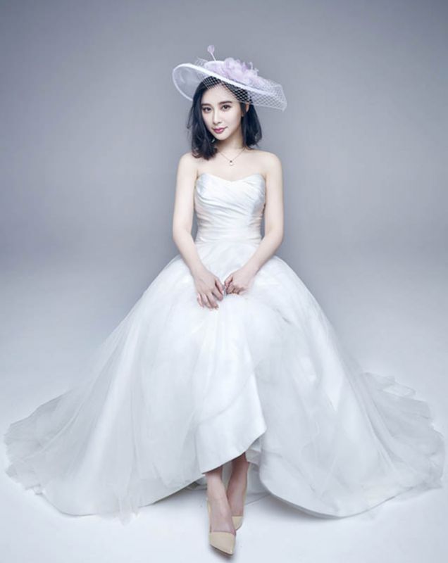 熊乃瑾纯白婚纱唯美写真