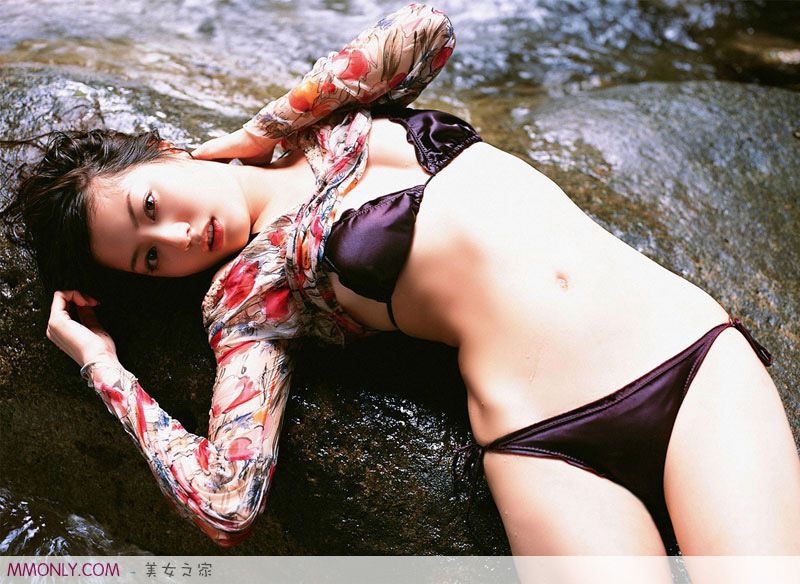性感美胸美女杉本有美私房诱人写真